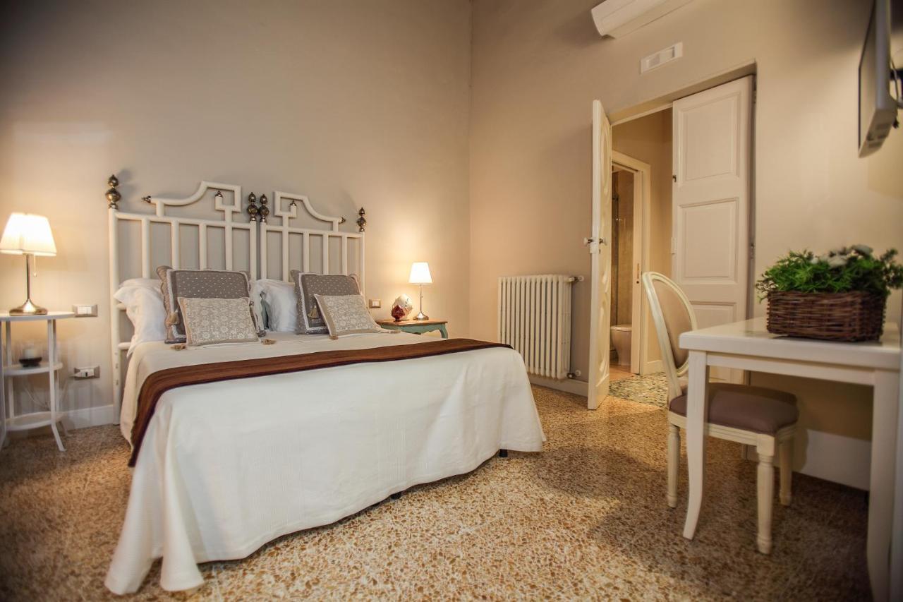 Palazzo Bregante Bed and Breakfast Monopoli Esterno foto